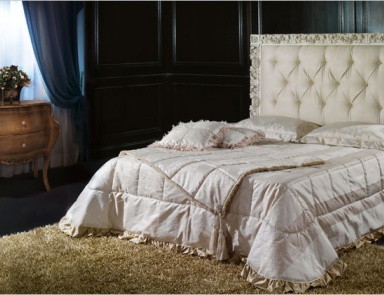 The Letizia Bed, Epoque
