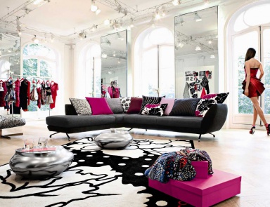 The sofa is modular, Avant-Propos - Roche Bobois