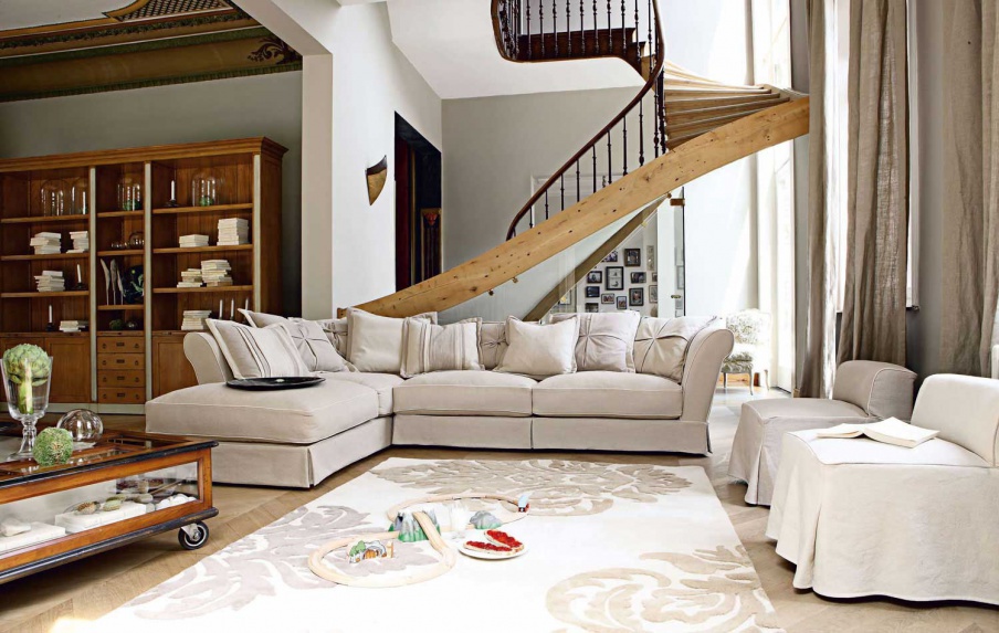 The sofa is modular, Boheme - Roche Bobois