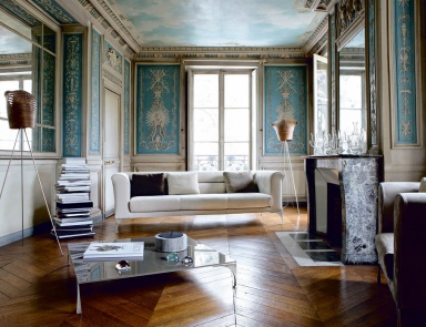 The sofa is modular, Metropolis - Roche Bobois