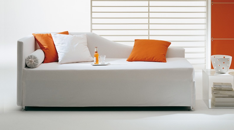 Sofa upholstered in leather or fabric Junior 4, Bodema