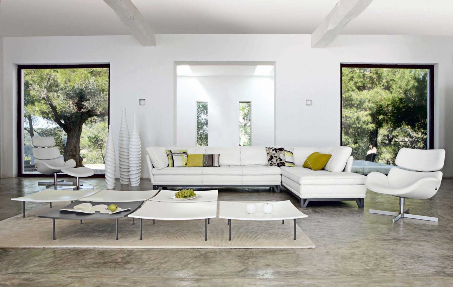 The sofa is modular, Rivage - Roche Bobois