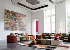 The sofa is modular, Rythme - Roche Bobois