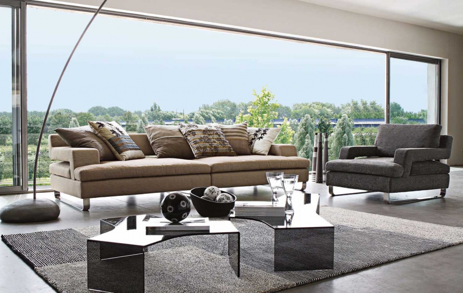 The sofa is modular, Tresors - Roche Bobois