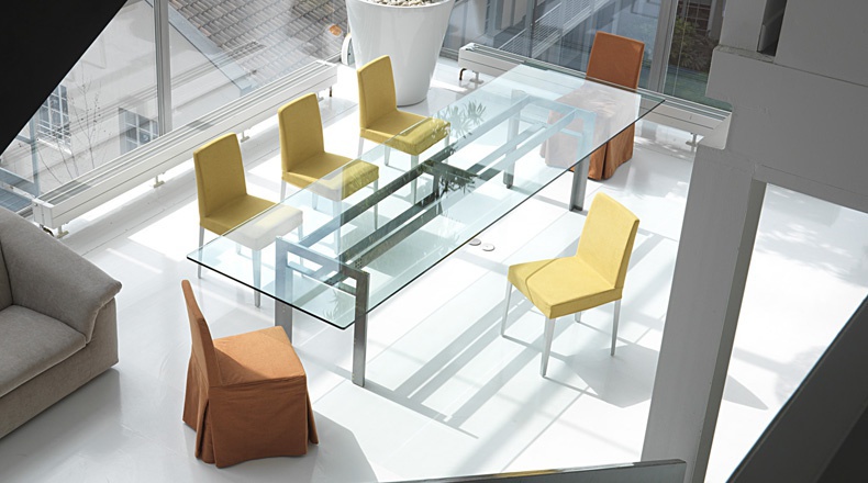 Chair upholstered in leather or fabric Betty Sedia, Bodema