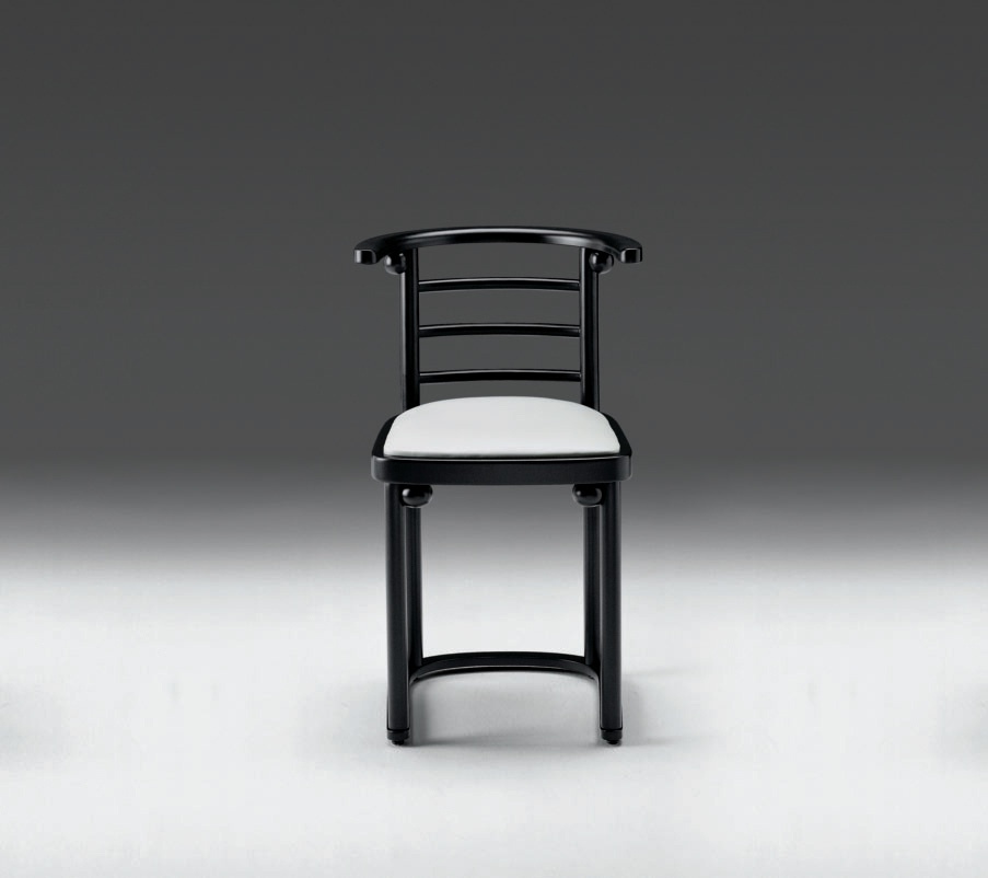 Chair with frame made of solid beech Museum, Alivar