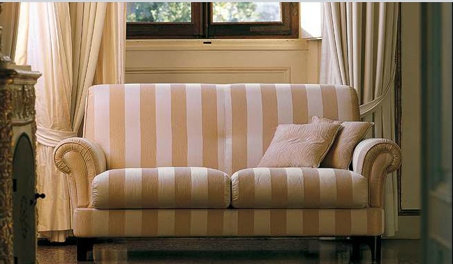 The Fabian Sofa, Danti
