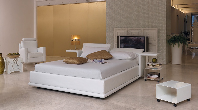 Bed upholstered in leather or fabric Space, Bodema