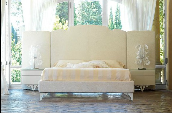 Bed Of Napoleon, Danti