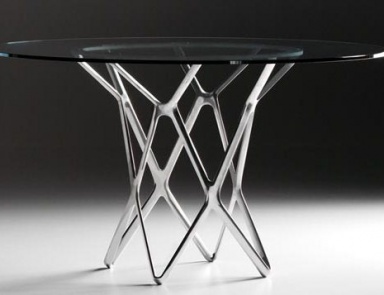 The Tori dining table, Frighetto