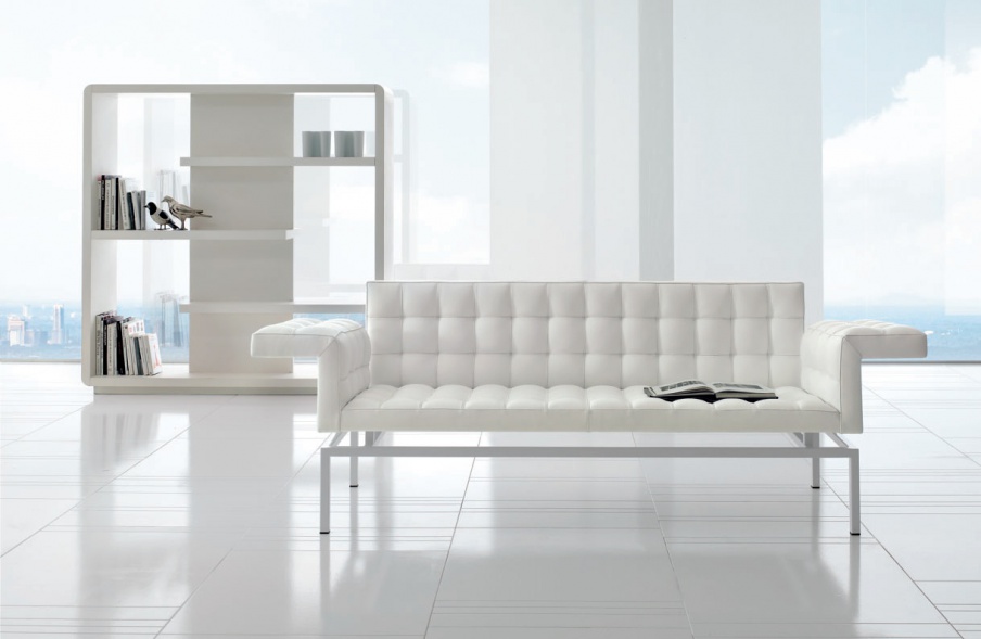Sofa with steel frame filled with polyurethane foam and upholstered in