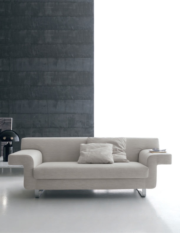 Sofa with wooden frame and upholstery of textile fabric or leather Sbang, Alivar