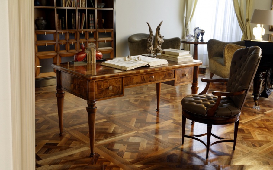 Writing Desk with wooden case, Annibale Colombo