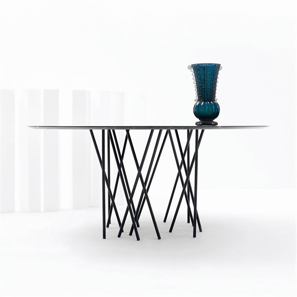 Dining table with metal legs and marble top Marquinia Octopus, Arflex