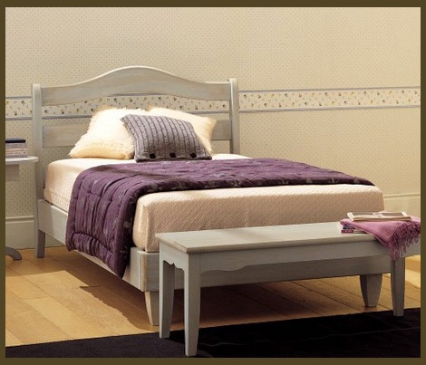 Bed with headboard, De Baggis
