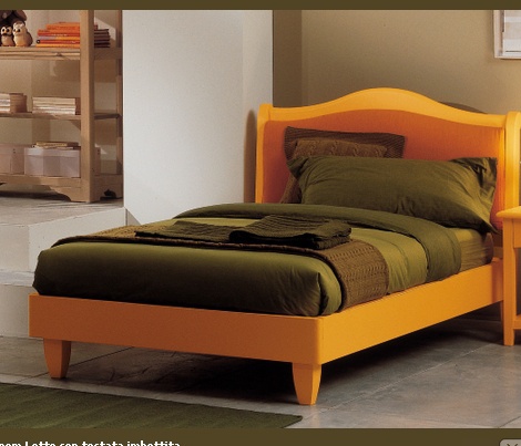 Bed with headboard, De Baggis