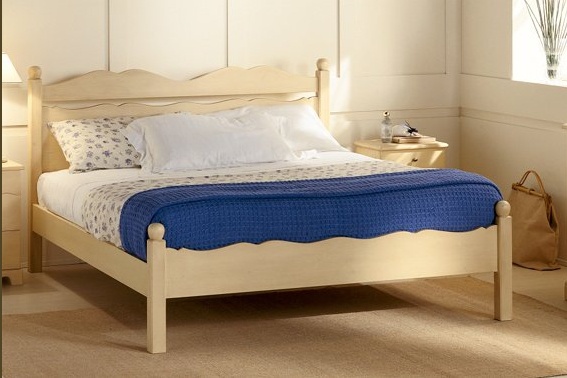 Bed with headboard, De Baggis