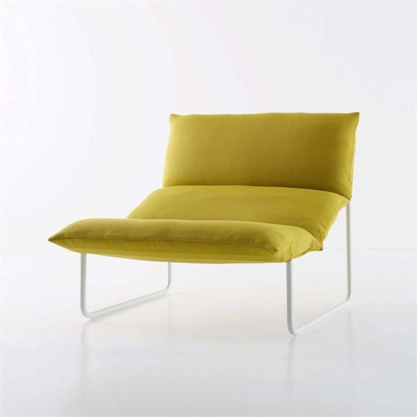 A chair made from metal and filler of polyurethane foam and polyester fiber Taboga, Arflex