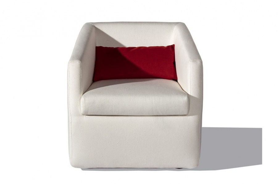 Armchair with wooden frame and filled with polyurethane foam Poggio, Arketipo