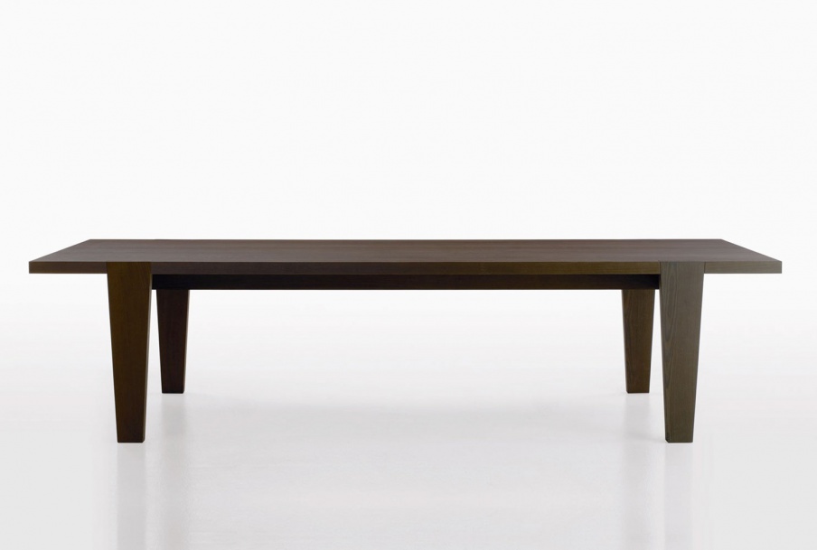 Dining table solid wood Omero, B&B Italia