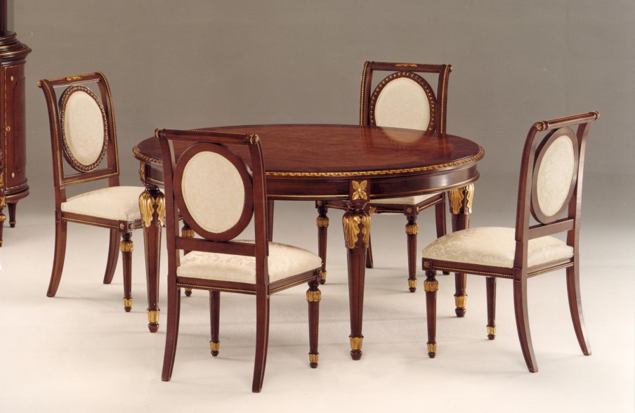 Dining table, Brogiato