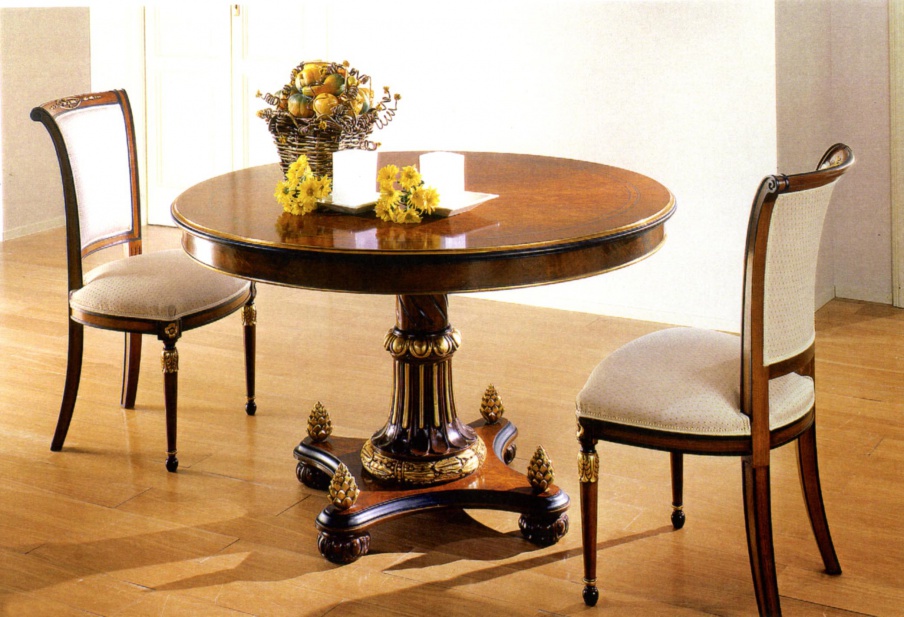 Dining table, Brogiato