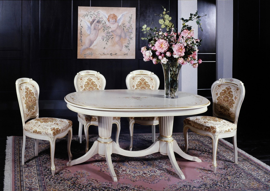 Dining table, Brogiato