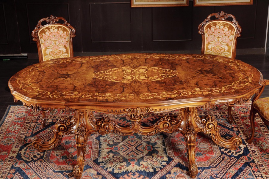 Dining table, Brogiato