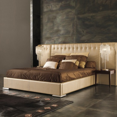 bed with high back Damasco 