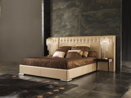 bed with high back Damasco 