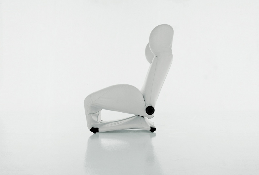 111 Wink Chair, Cassina