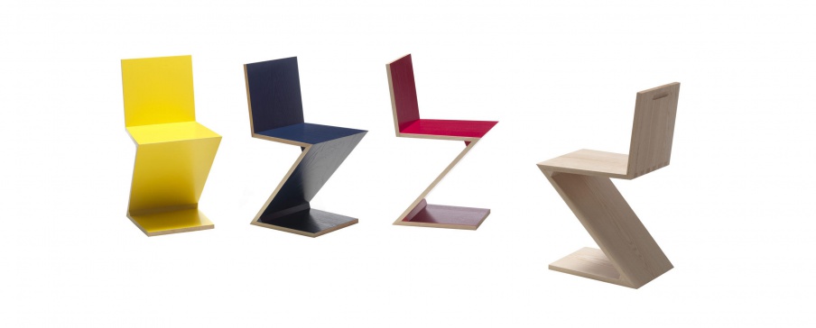 The Zig Zag chair 280 on a frame of cherry tree, Cassina