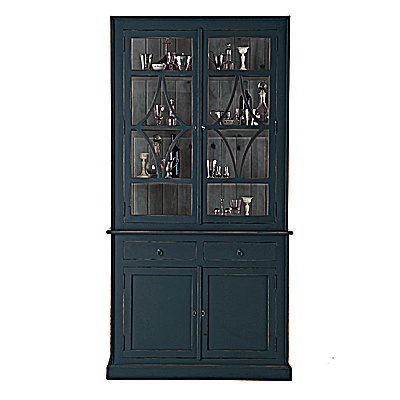 A snack bar with a glazed facade, Guadarte 