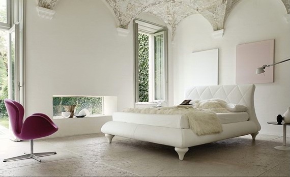 Double bed on figured legs, Oriente - La Falegnami