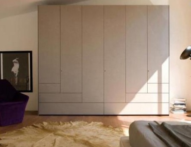 The Wardrobe Step, Frighetto