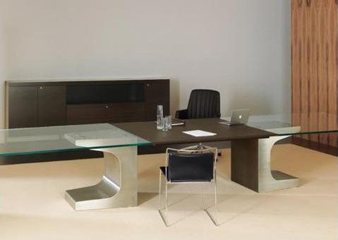 The Niemeyer Table, Frighetto