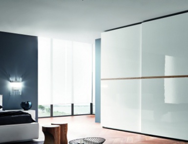 Wardrobe Line, Vittoria