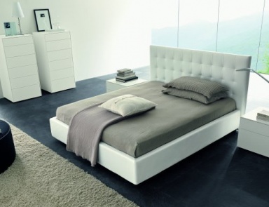 Set for bedroom Play, Vittoria