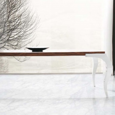 Dining table by Mobil Fresno