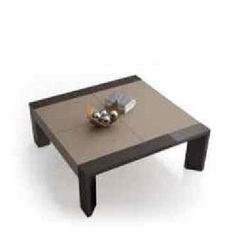 Magazine/coffee table by La Ebanisteria