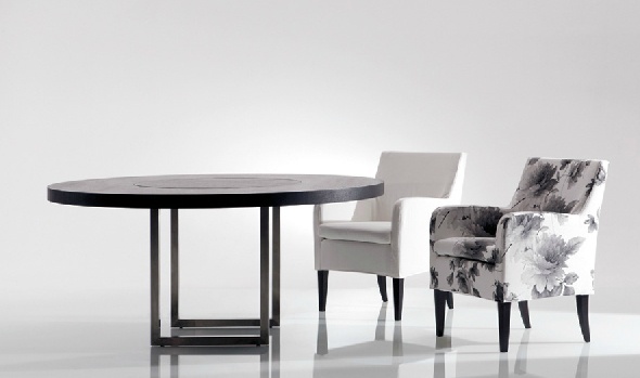 The Bellagio Chair, Marac