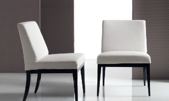 The Luna Chair, Marac