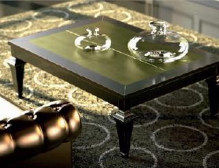 Magazine/coffee table by La Ebanisteria