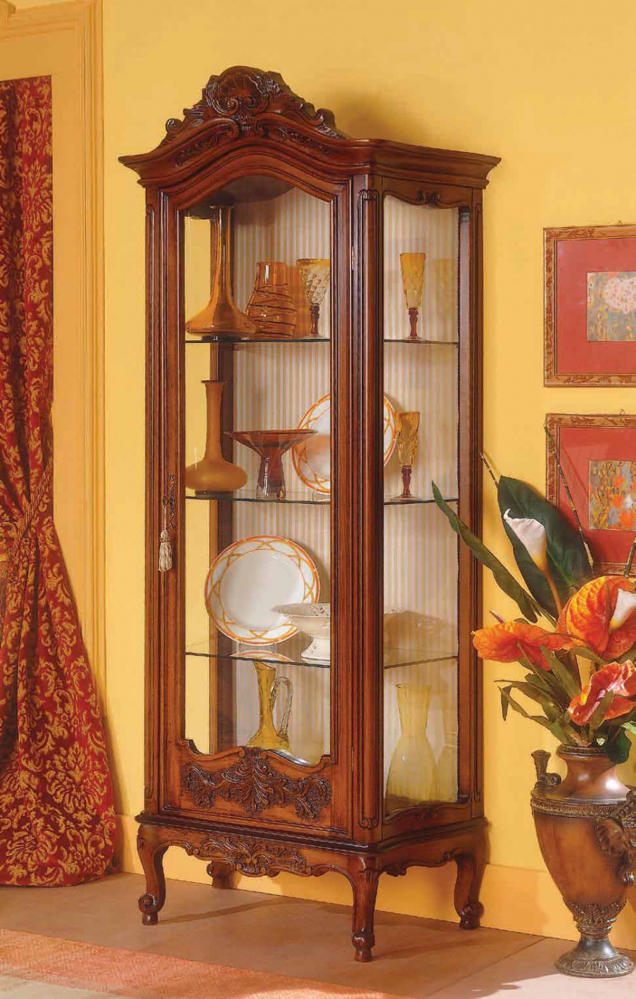 Showcase with a frame made of natural wood, Scappini & C