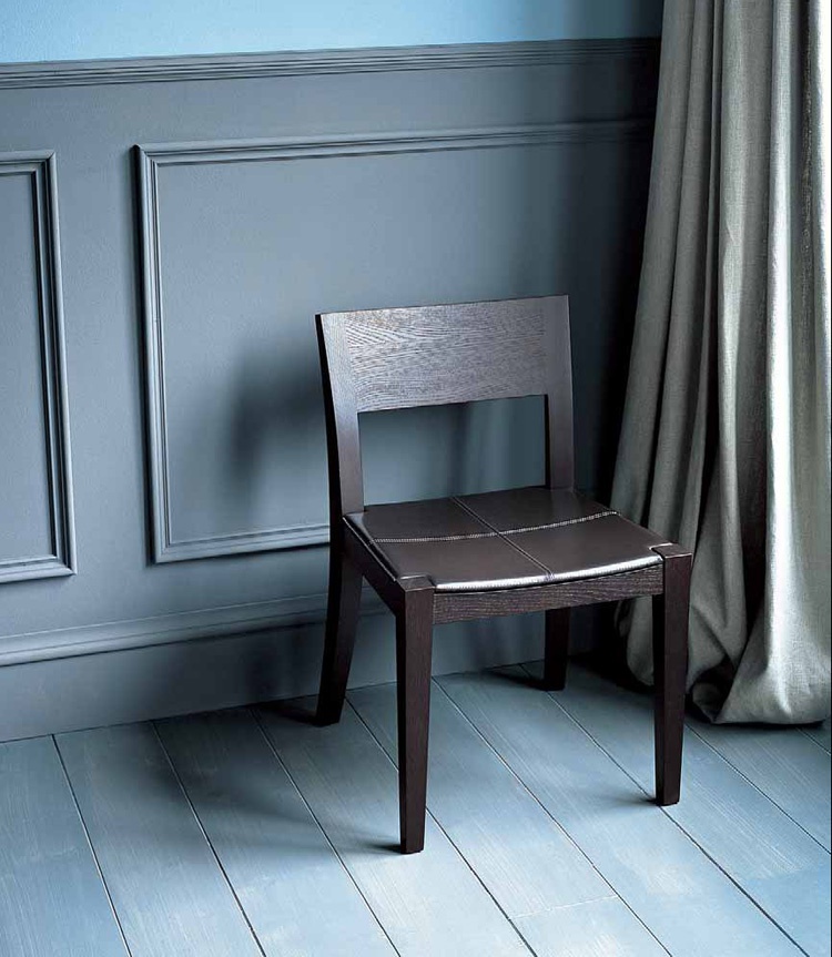 Oak chair upholstered in leather Ida, Casamilano