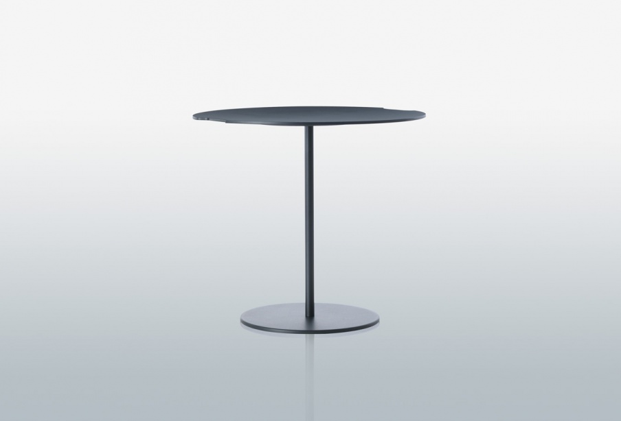 Coffee table 252 ON-OFF with metal frame, Cassina