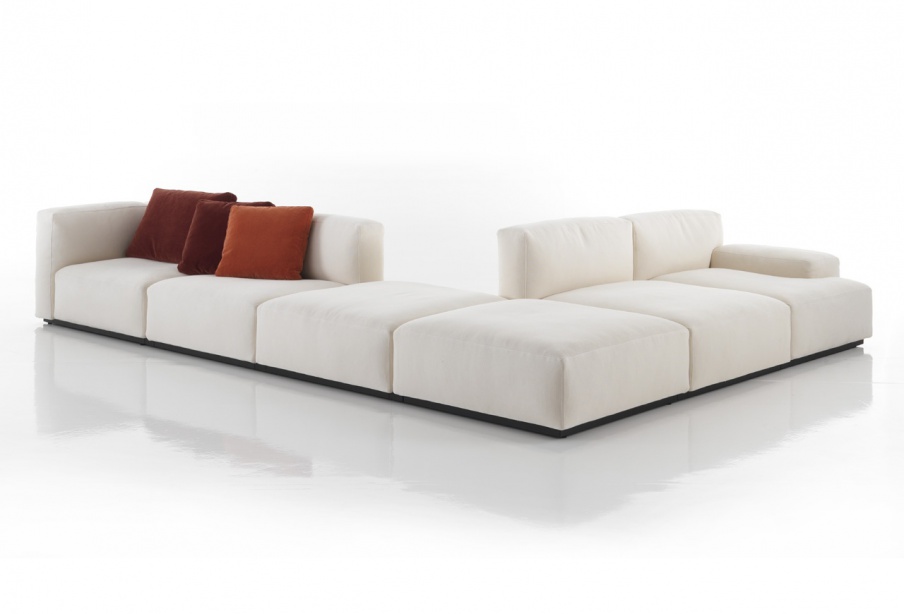 The modular sofa 271 MEX CUBE, Cassina