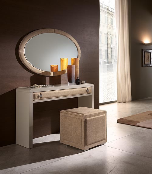 Console Elite, Saber