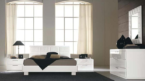 The Meridiana Bed, Saber