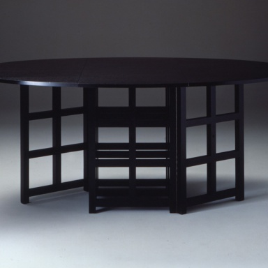 Dining table 322 D. S. 1